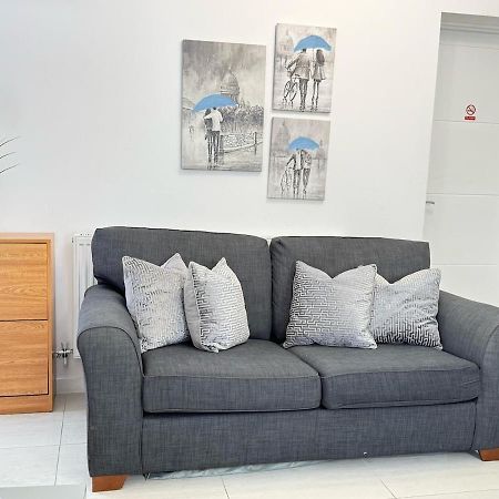 קידלינגטון Walnut Luxurious 2-Bedroom With Ensuite - Parking, Netflix, Wifi - Close To Oxford, Bicester & Blenheim Palace מראה חיצוני תמונה