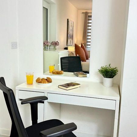 קידלינגטון Walnut Luxurious 2-Bedroom With Ensuite - Parking, Netflix, Wifi - Close To Oxford, Bicester & Blenheim Palace מראה חיצוני תמונה