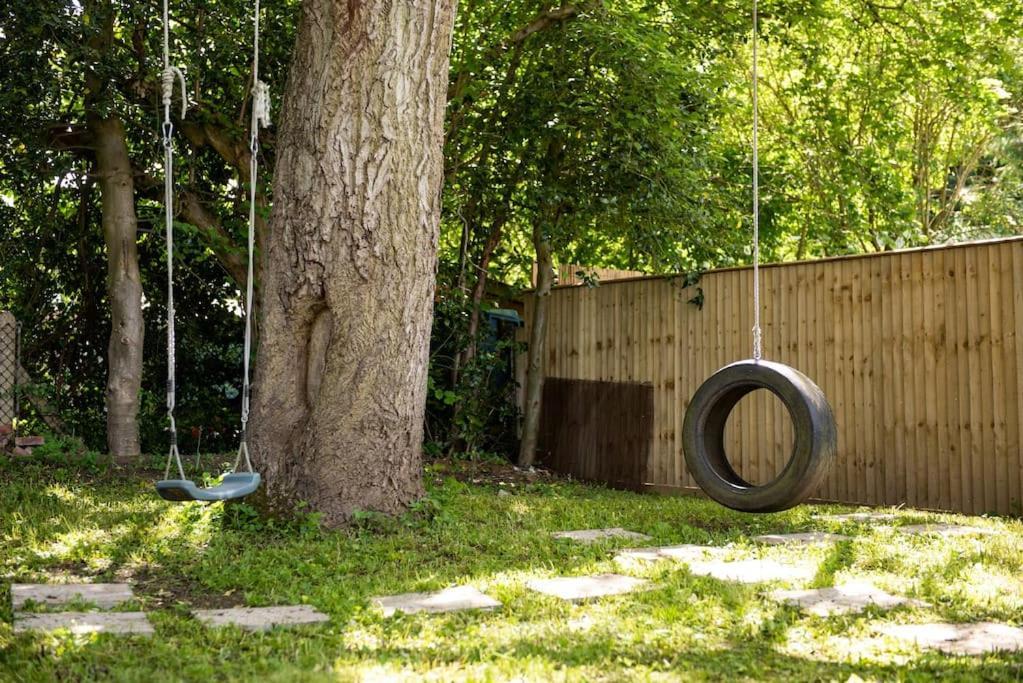 קידלינגטון Walnut Luxurious 2-Bedroom With Ensuite - Parking, Netflix, Wifi - Close To Oxford, Bicester & Blenheim Palace מראה חיצוני תמונה