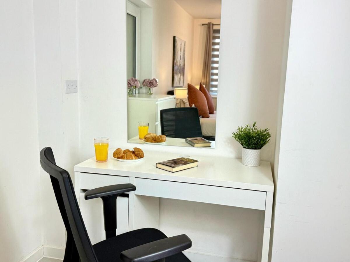 קידלינגטון Walnut Luxurious 2-Bedroom With Ensuite - Parking, Netflix, Wifi - Close To Oxford, Bicester & Blenheim Palace מראה חיצוני תמונה