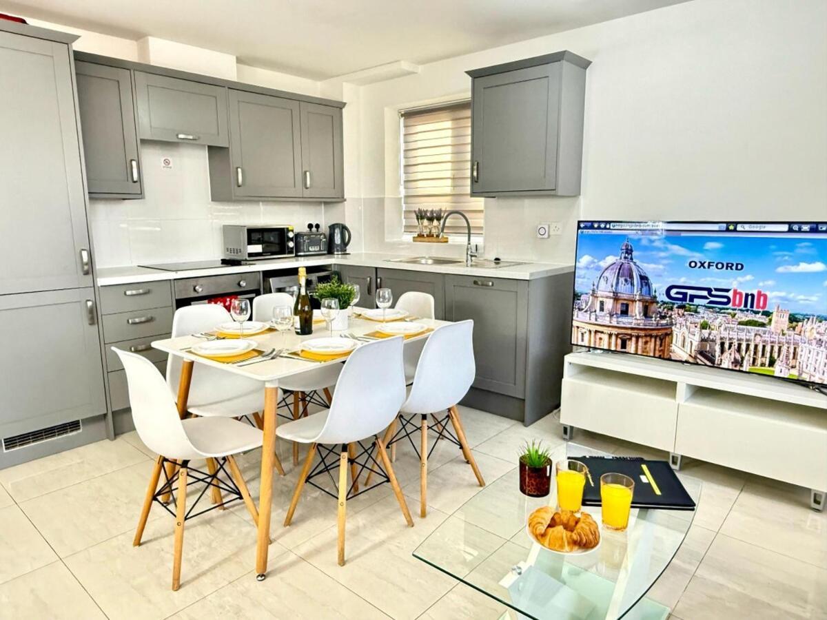 קידלינגטון Walnut Luxurious 2-Bedroom With Ensuite - Parking, Netflix, Wifi - Close To Oxford, Bicester & Blenheim Palace מראה חיצוני תמונה